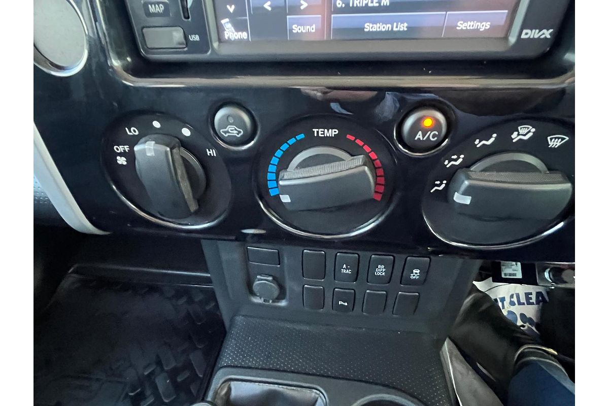 2012 Toyota FJ Cruiser GSJ15R