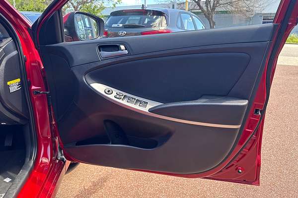 2019 Hyundai Accent Sport RB6