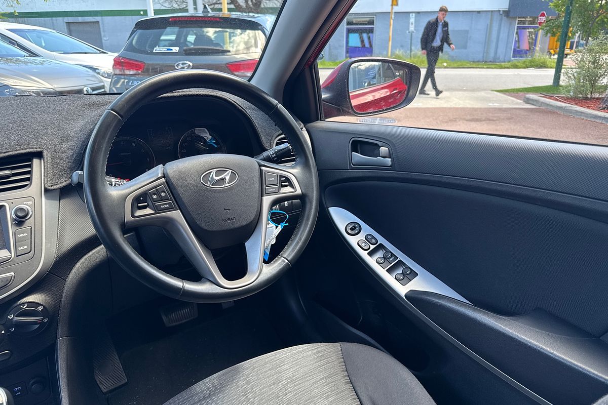 2019 Hyundai Accent Sport RB6