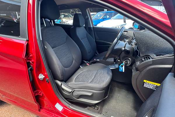 2019 Hyundai Accent Sport RB6