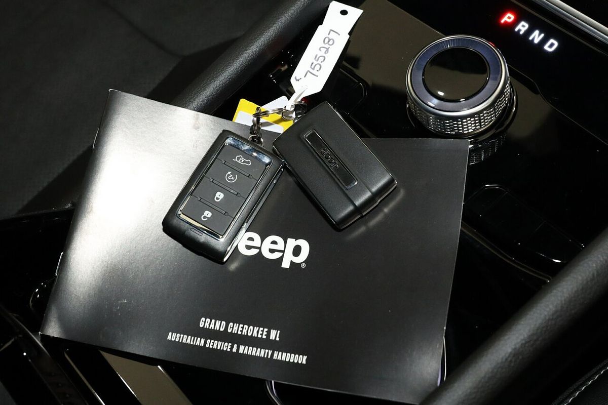 2023 Jeep Grand Cherokee Night Eagle WL