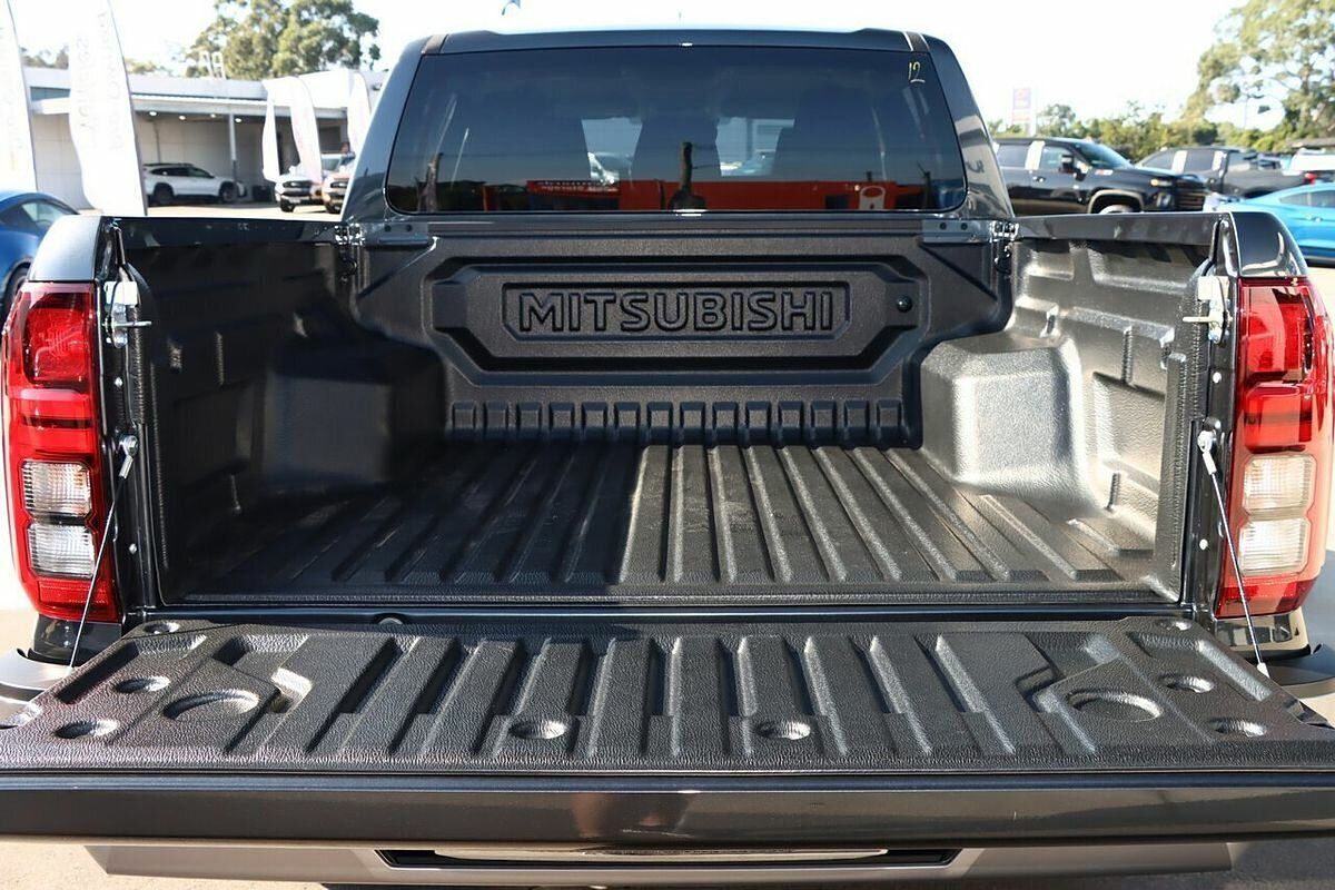 2024 Mitsubishi Triton GLS MV 4X4