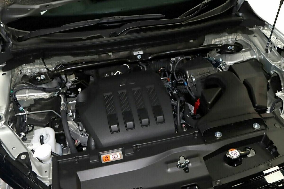 2024 Mitsubishi Eclipse Cross Exceed YB