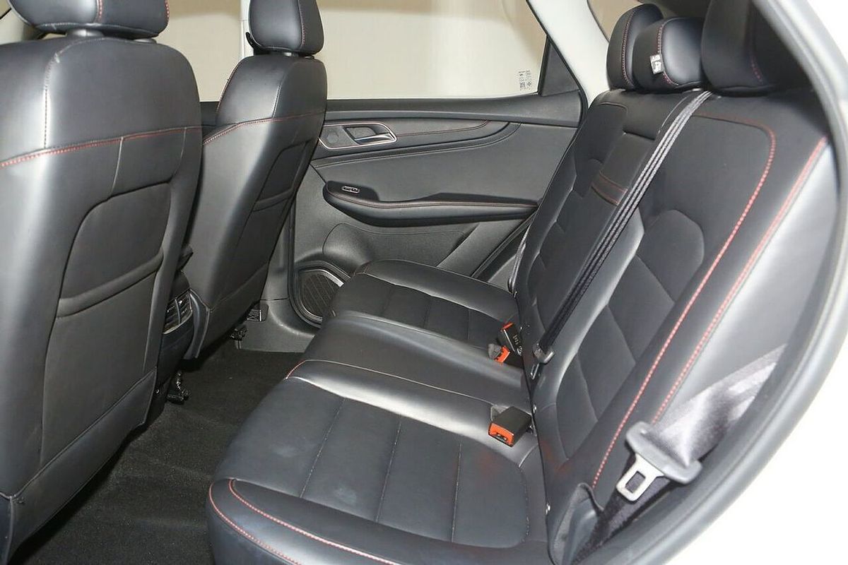 2024 MG HS Vibe SAS23