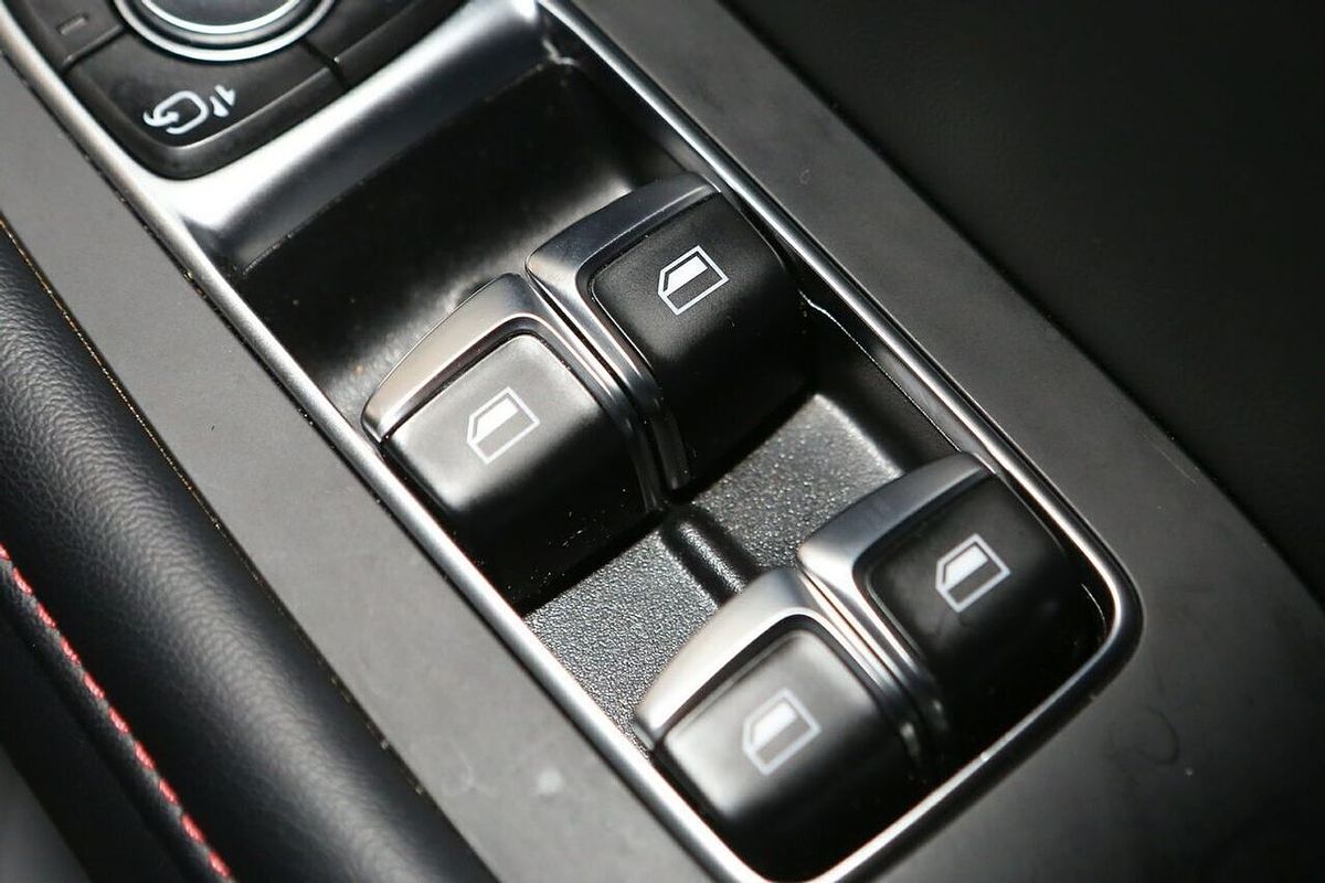 2024 MG HS Vibe SAS23