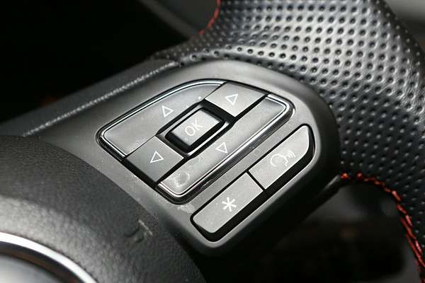 2024 MG HS Vibe SAS23