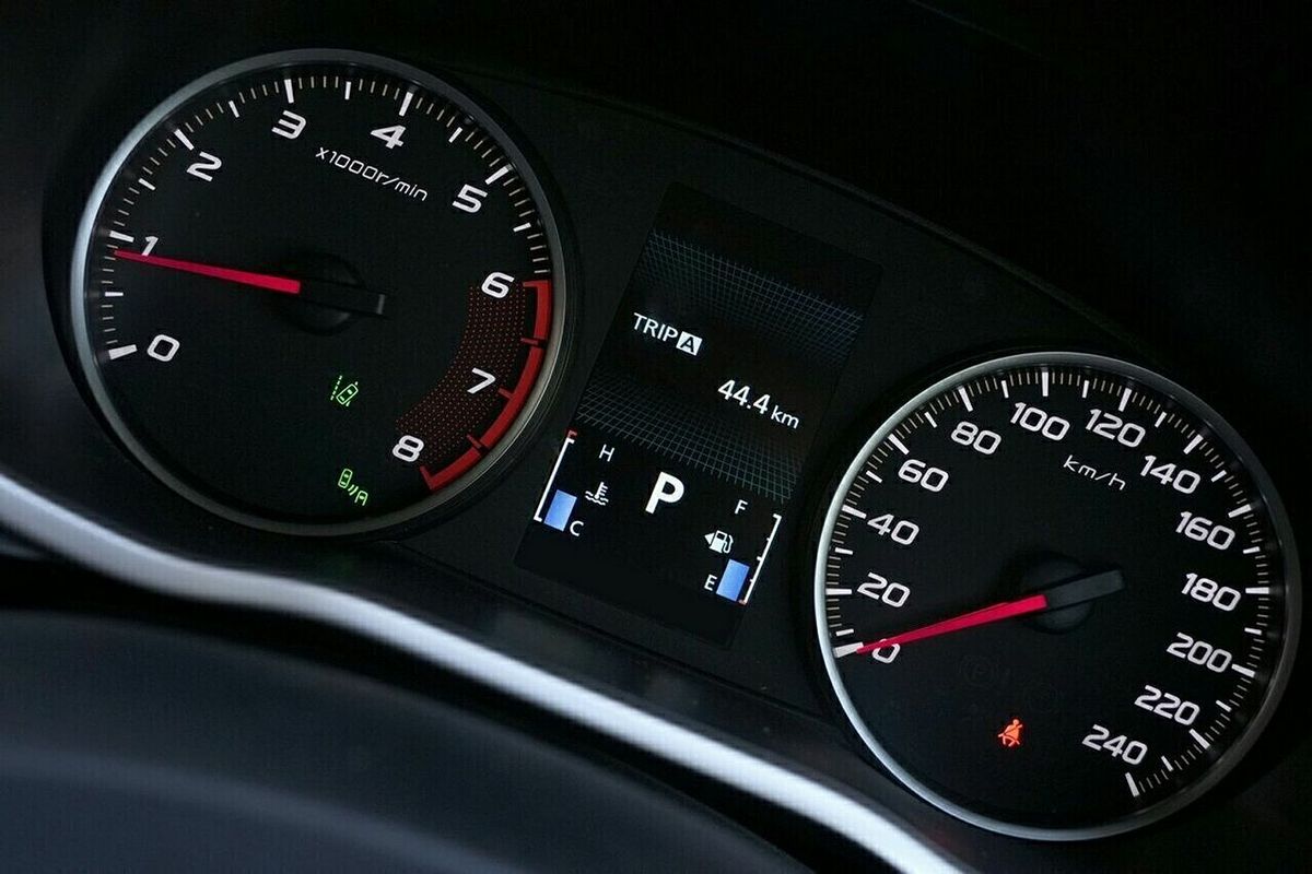 2024 Mitsubishi Eclipse Cross Exceed YB