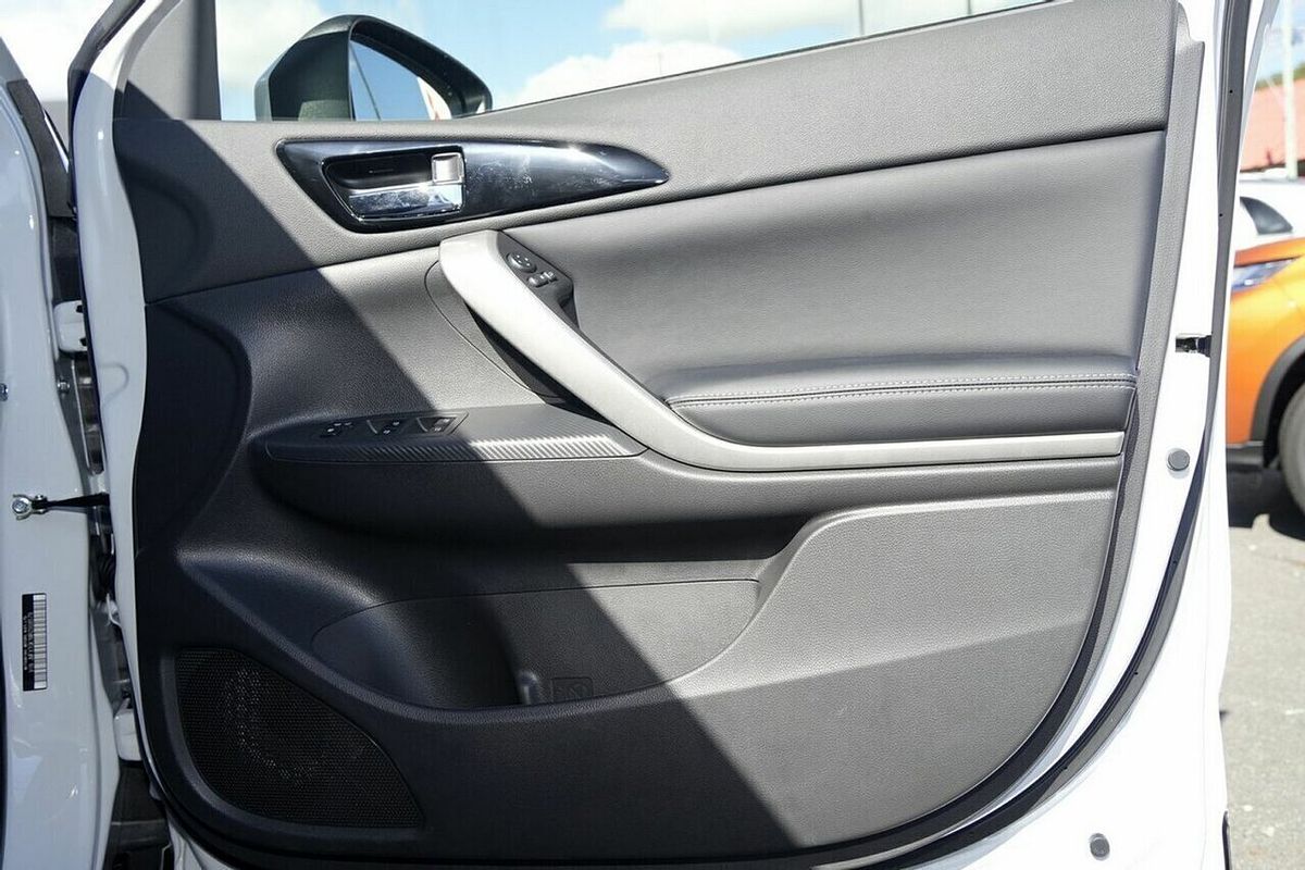 2024 Mitsubishi Eclipse Cross Exceed YB