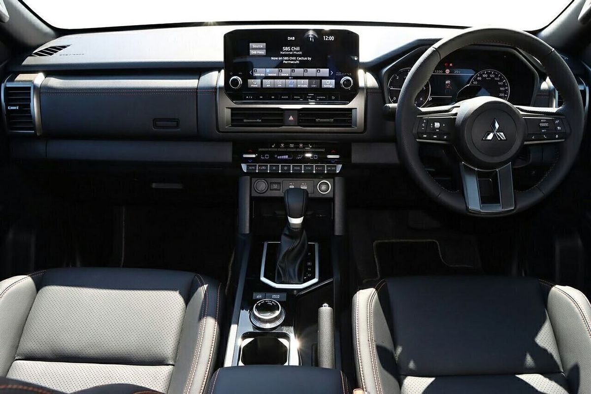 2025 Mitsubishi Triton GSR MV 4X4