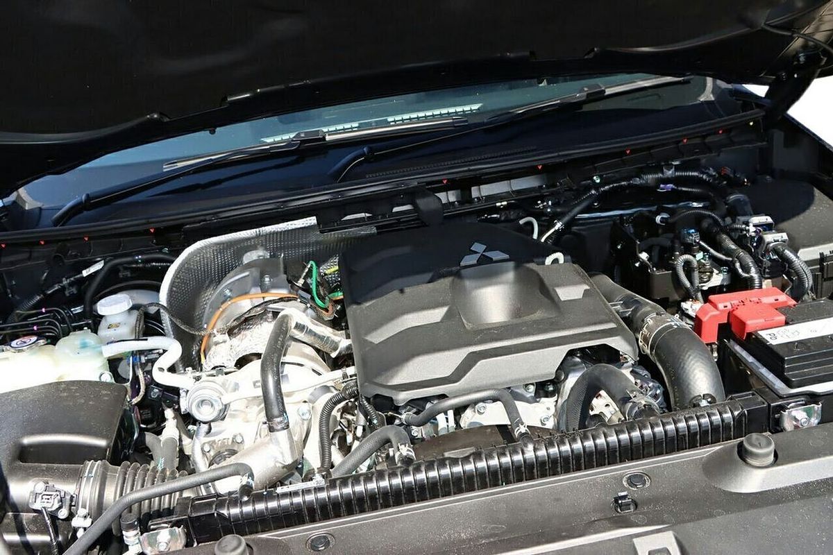 2025 Mitsubishi Triton GSR MV 4X4