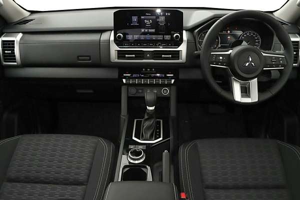 2025 Mitsubishi Triton GLS MV 4X4