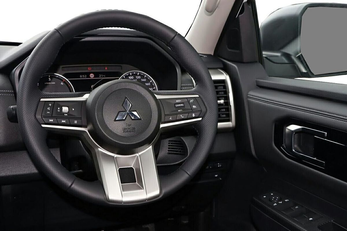 2025 Mitsubishi Triton GLS MV 4X4