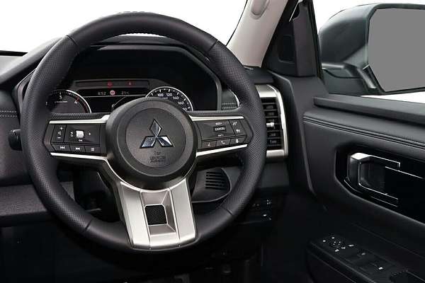 2025 Mitsubishi Triton GLS MV 4X4