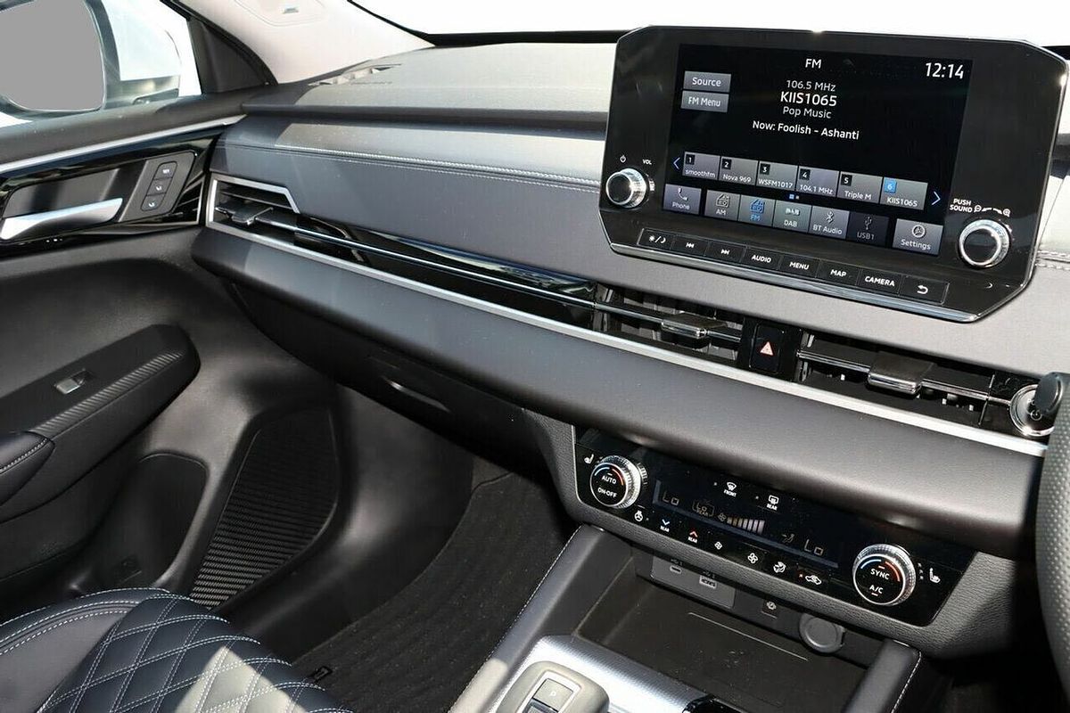 2024 Mitsubishi Outlander PHEV Exceed ZM