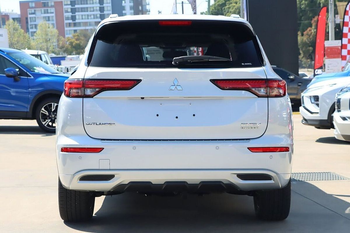 2024 Mitsubishi Outlander PHEV Exceed ZM