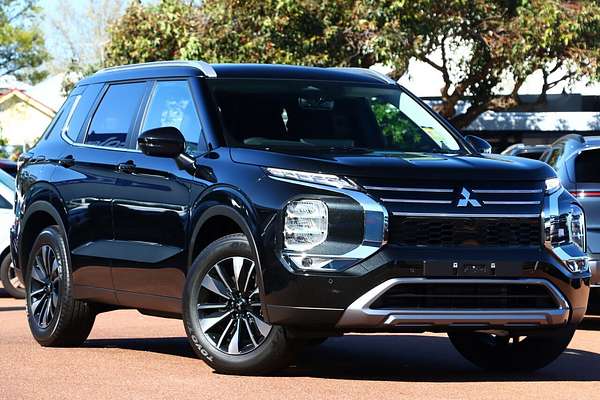 2025 Mitsubishi Outlander LS ZM