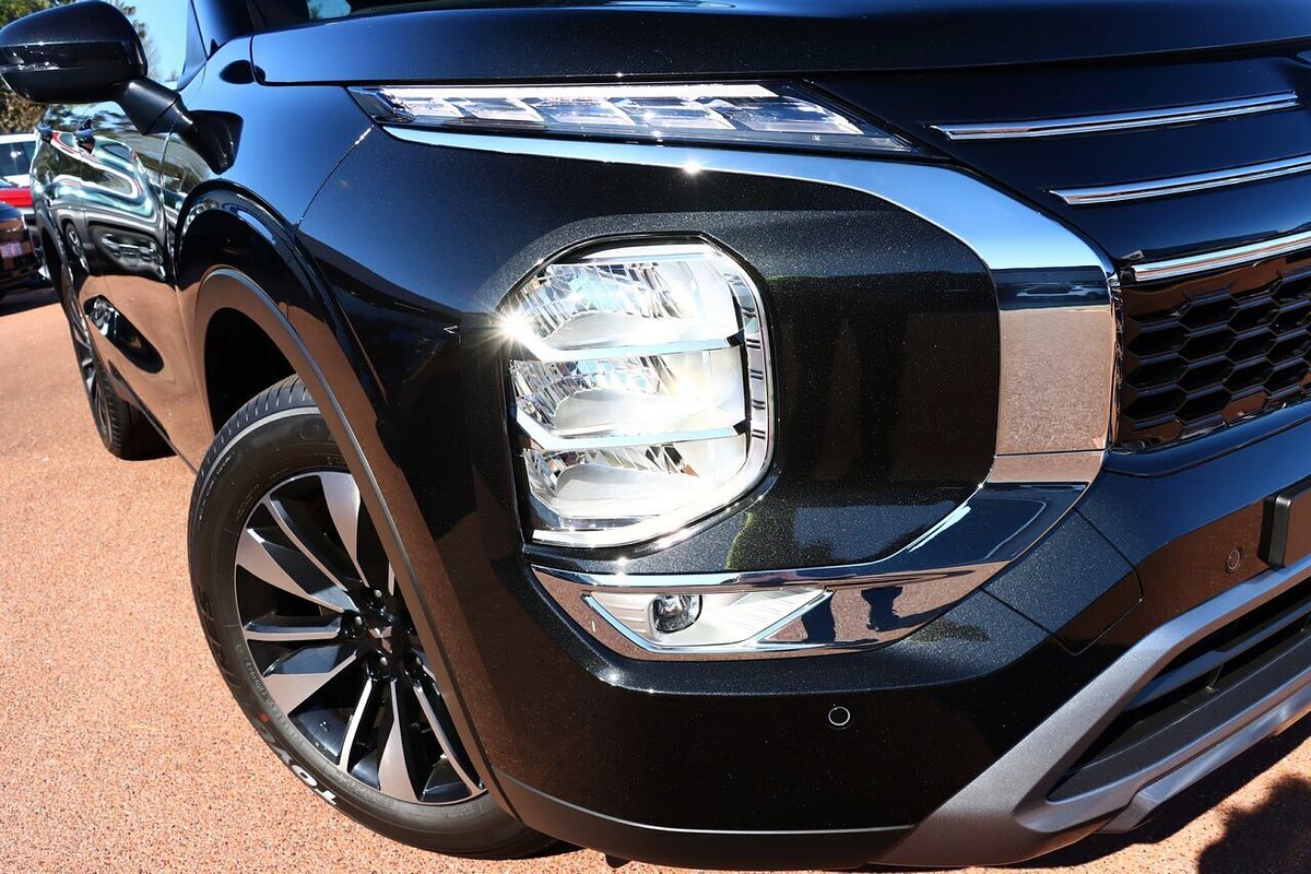 2025 Mitsubishi Outlander LS ZM