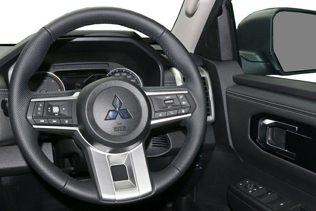 2025 Mitsubishi Triton GLS MV 4X4