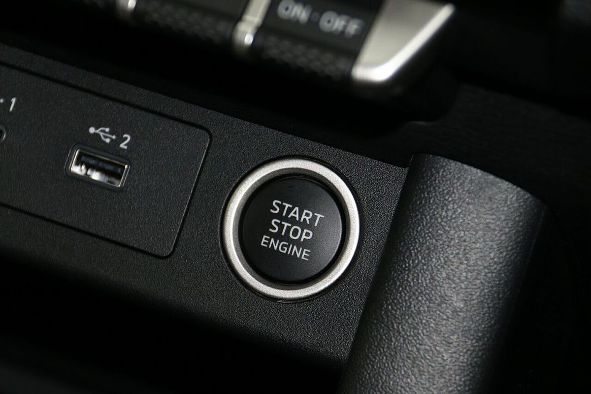 2025 Mitsubishi Triton GLS MV 4X4