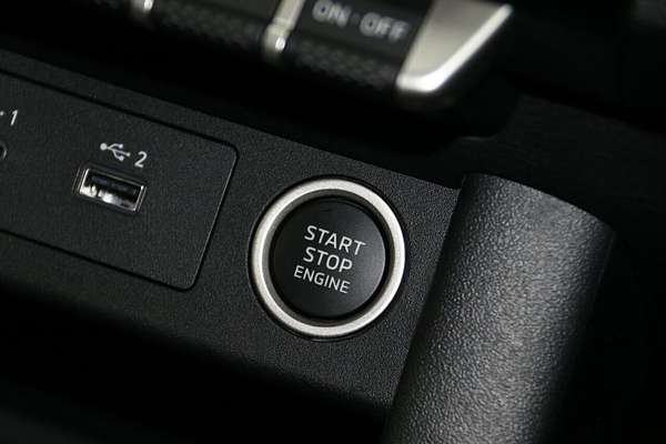 2025 Mitsubishi Triton GLS MV 4X4