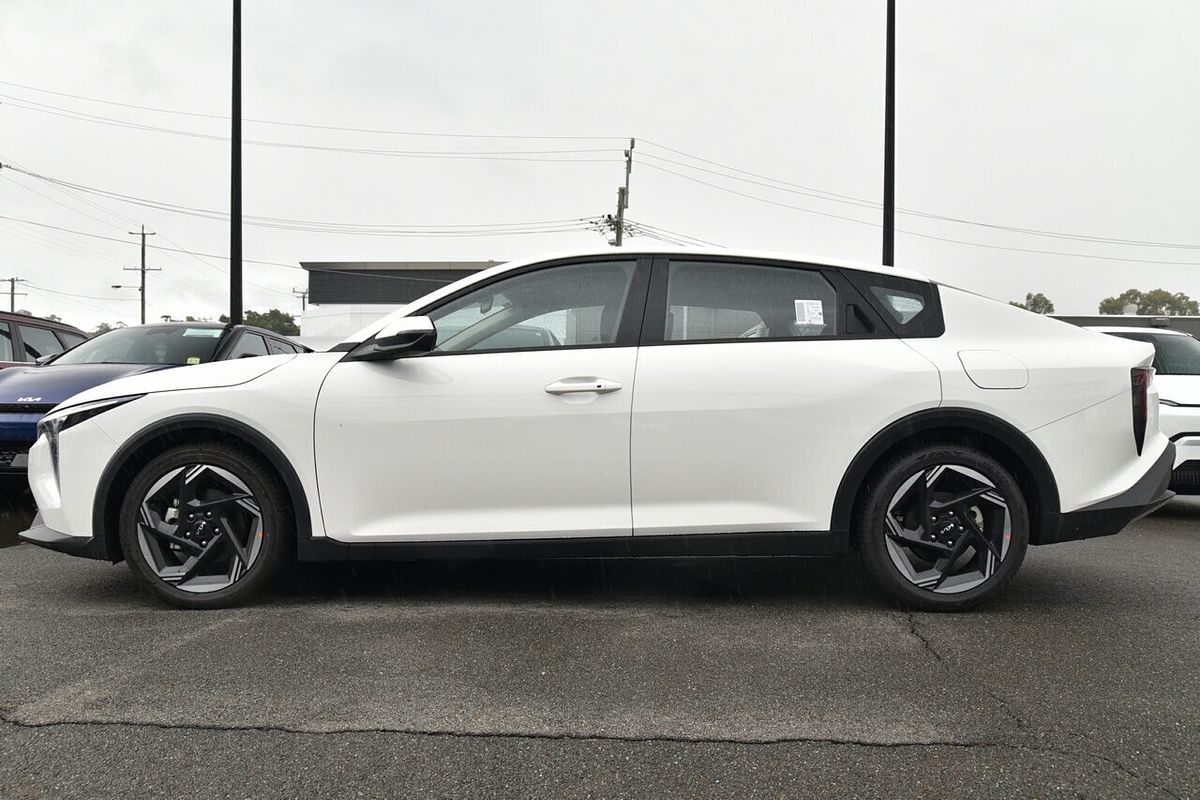 2025 Kia K4 Sport CL4m