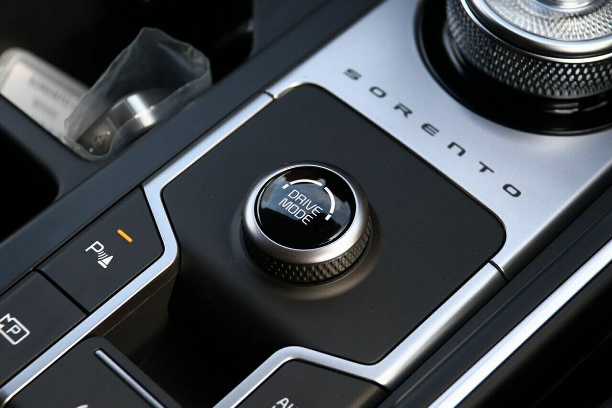 2025 Kia Sorento S MQ4 PE