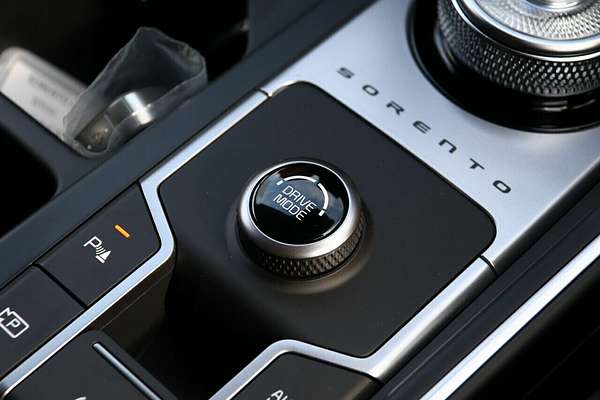 2025 Kia Sorento S MQ4 PE