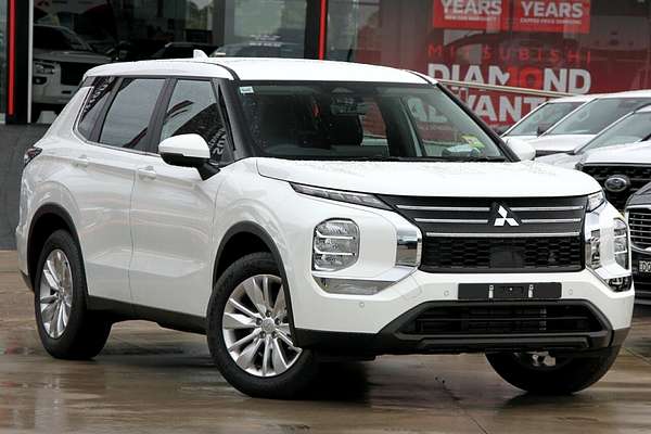 2025 Mitsubishi Outlander ES ZM