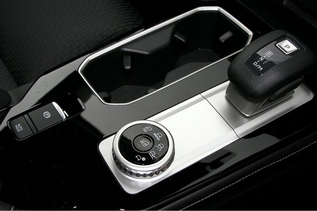 2025 Mitsubishi Outlander ES ZM