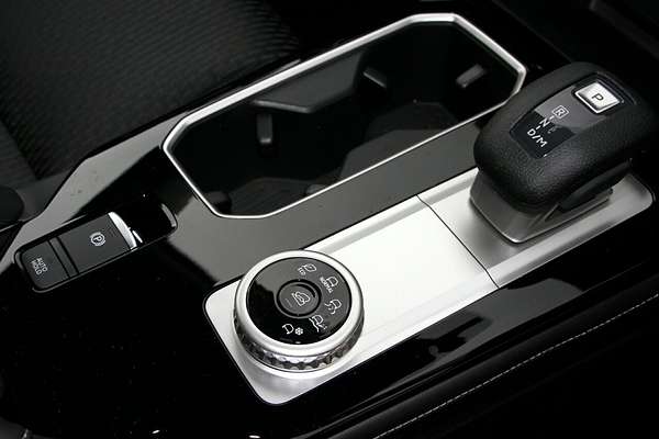 2025 Mitsubishi Outlander ES ZM