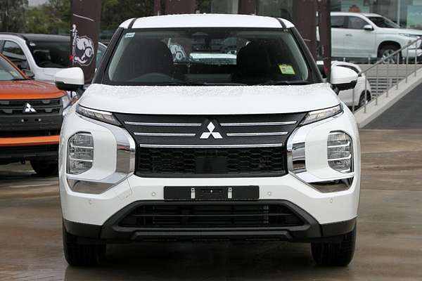 2025 Mitsubishi Outlander ES ZM