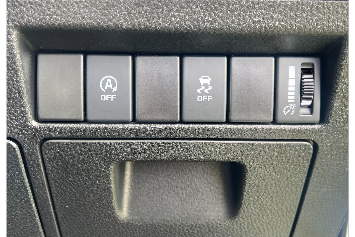 2025 Isuzu D-MAX SX High Ride Rear Wheel Drive