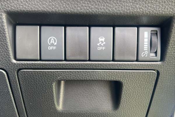 2025 Isuzu D-MAX SX High Ride Rear Wheel Drive