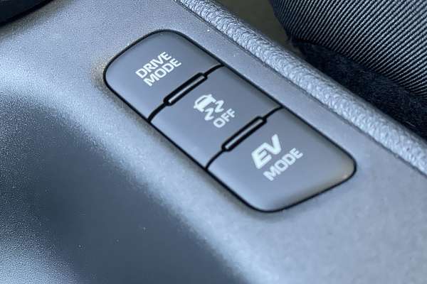 2024 Toyota Yaris SX Hybrid MXPH10R