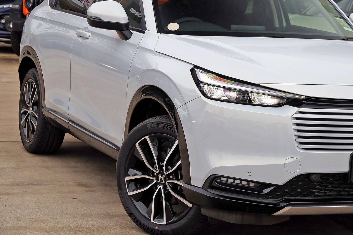 2025 Honda HR-V e:HEV X