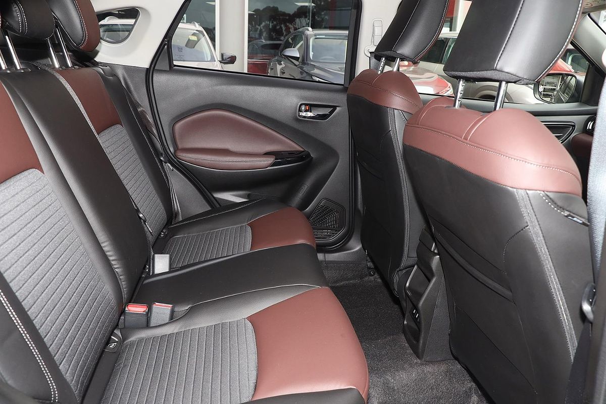 2025 Suzuki Fronx Hybrid KW