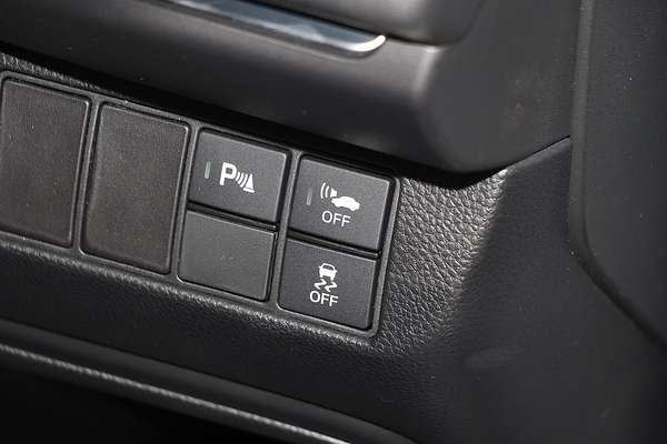 2025 Honda HR-V e:HEV X
