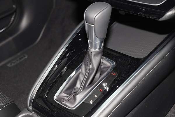 2025 Honda HR-V e:HEV X