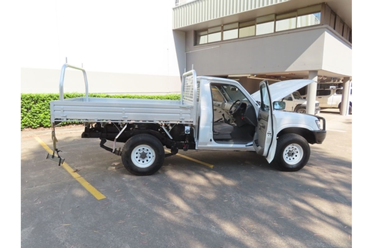 2001 Nissan Patrol DX GU 4X4