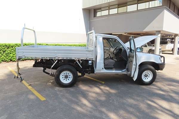 2001 Nissan Patrol DX GU 4X4