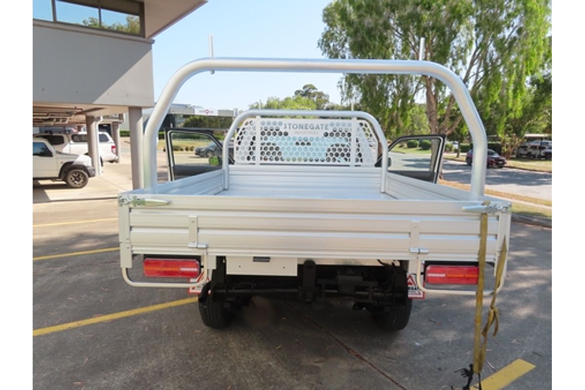 2001 Nissan Patrol DX GU 4X4