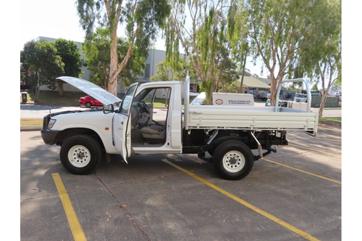 2001 Nissan Patrol DX GU 4X4