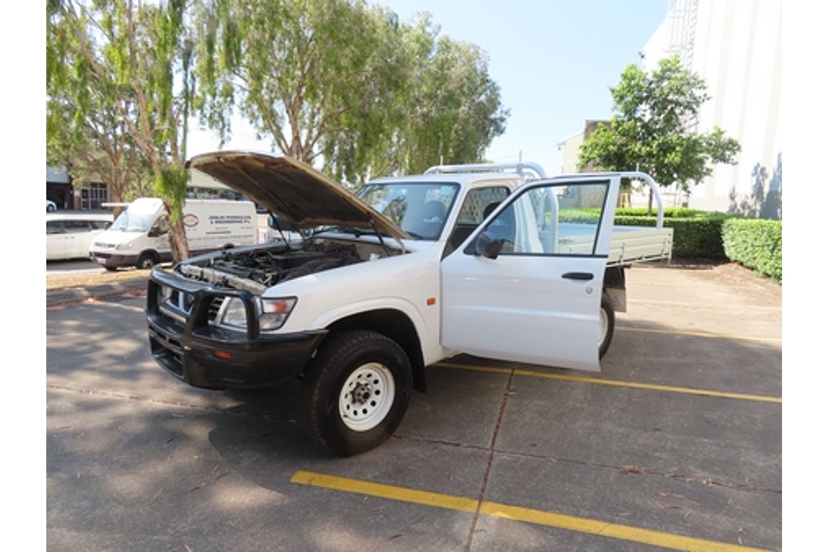 2001 Nissan Patrol DX GU 4X4