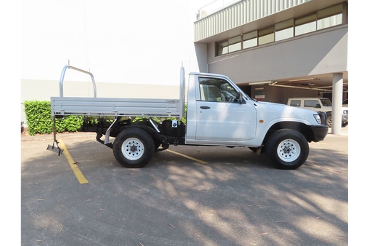 2001 Nissan Patrol DX GU 4X4