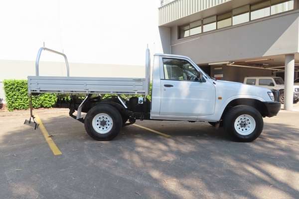 2001 Nissan Patrol DX GU 4X4