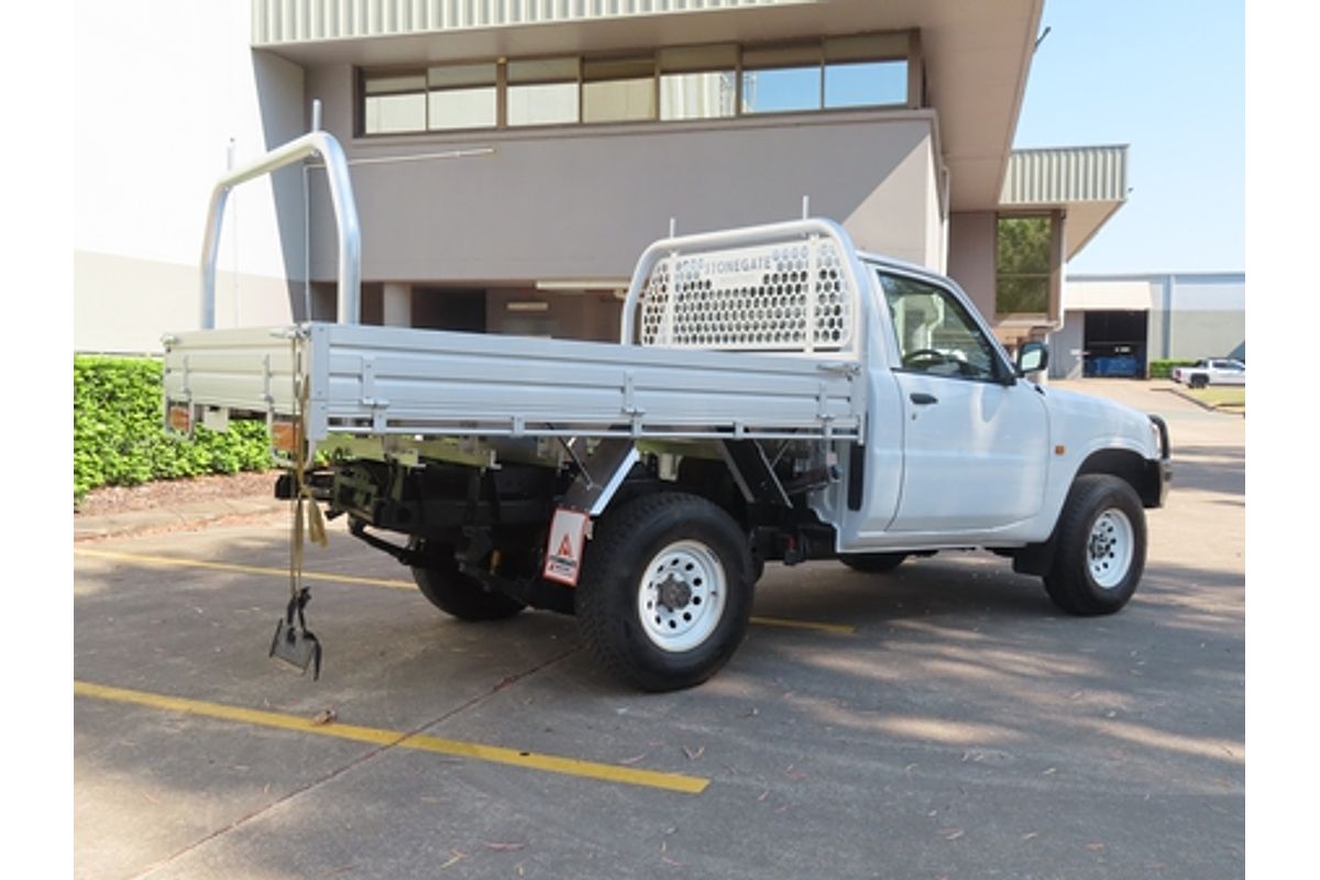 2001 Nissan Patrol DX GU 4X4