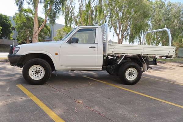 2001 Nissan Patrol DX GU 4X4