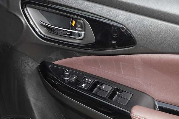 2025 Suzuki Fronx Hybrid KW