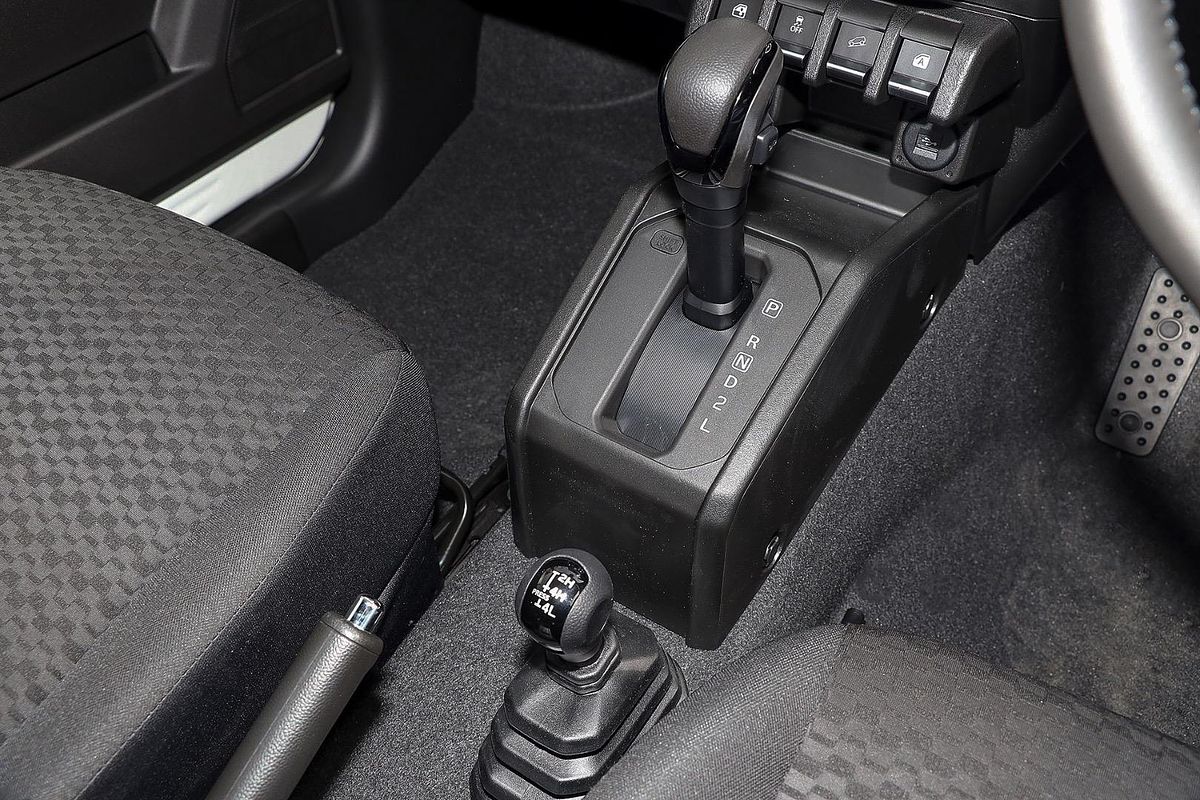 2025 Suzuki Jimny GLX GJ