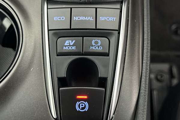 2024 Toyota Camry Ascent AXVH70R